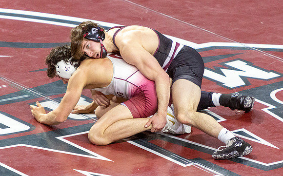 66 16-R-01-18-24-RoaCol-Wrestling-9428