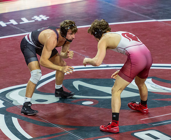 69 19-R-01-18-24-RoaCol-Wrestling-9450