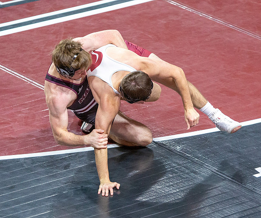 74 24-R-01-18-24-RoaCol-Wrestling-9553