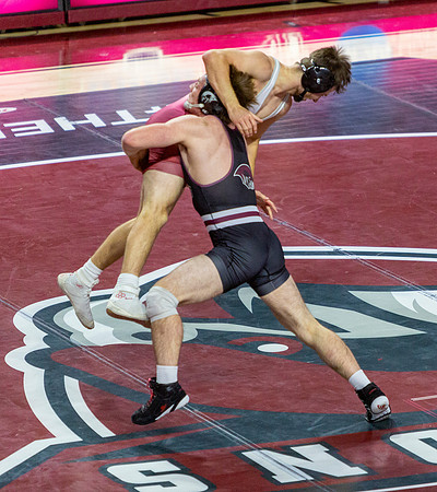 79 29-R-01-18-24-RoaCol-Wrestling-9603