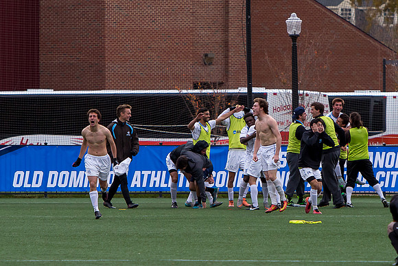 76-j-12-03-16-ncaa-soccer championship-2277