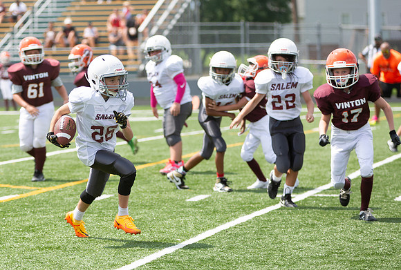 R-08-16-25-Salem-Vinton-Youth-Fball-3822