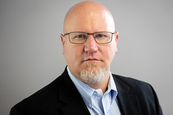 07-Jason Boothe Headshot-2256