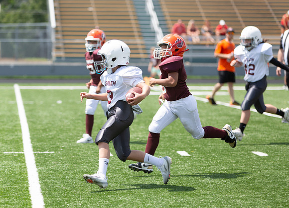 R-08-16-25-Salem-Vinton-Youth-Fball-3951