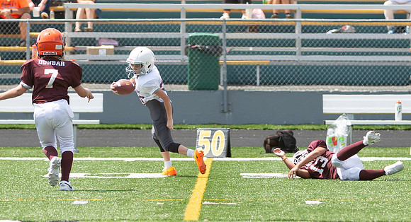 R-08-16-25-Salem-Vinton-Youth-Fball-3916