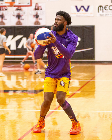 02 R-10-01-24-LB-Wizards-2870 October